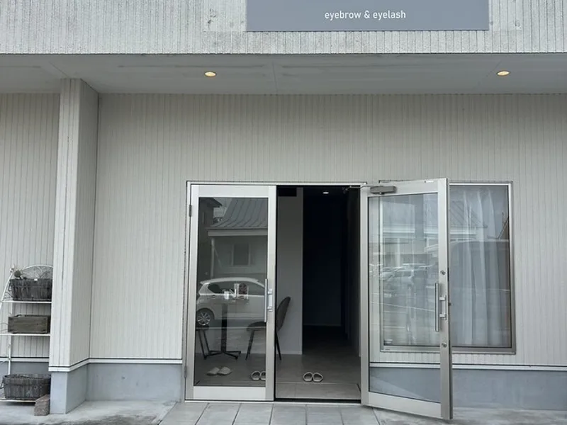 nala. 都城店の店内